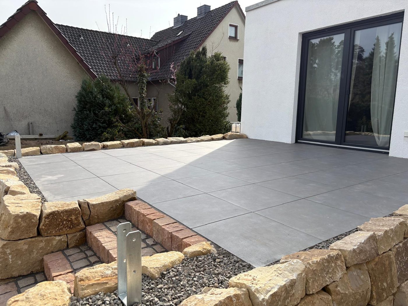 Terrassenbau und Holzterrasse